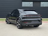 Certified 2024 Porsche Cayenne Coupe image 3