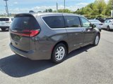 Used 2023 Chrysler Pacifica Touring-L image 4