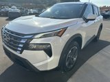 Used 2024 Nissan Rogue SV image 4