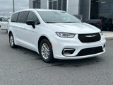 New 2026 Chrysler Pacifica Select image 3