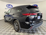 Used 2023 Toyota Highlander XLE image 5