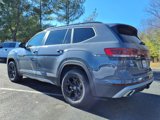 New 2025 Volkswagen Atlas Peak Edition SE image 3
