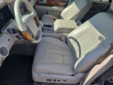 Used 2014 Lincoln Navigator L 4WD image 4