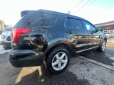 Used 2016 Ford Explorer XLT w/ Equipment Group 202A image 5