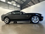 Used 2010 Ford Mustang GT Premium image 3