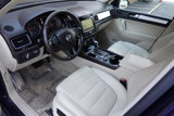 Used 2012 Volkswagen Touareg Sport image 4