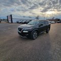 Used 2023 Nissan Rogue SV image 3