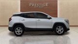 Used 2022 GMC Terrain SLE image 3