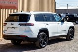 Used 2023 Jeep Grand Cherokee L Laredo image 3