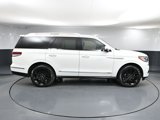 Used 2024 Lincoln Navigator Reserve image 4