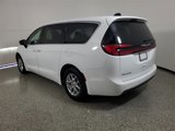 Used 2024 Chrysler Pacifica Touring image 3