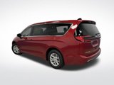 New 2025 Chrysler Pacifica Select image 3