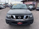 Used 2018 Nissan Frontier SV image 3