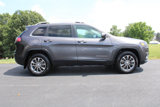 Used 2020 Jeep Cherokee Latitude Plus w/ Cold Weather Group image 2