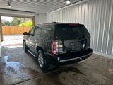 Used 2010 GMC Yukon Denali image 2