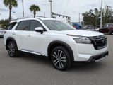 New 2025 Nissan Pathfinder Platinum w/ Black Appearance Package image 2