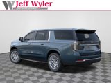 New 2025 Chevrolet Suburban LT image 3