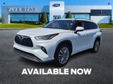 Used 2023 Toyota Highlander Platinum image 3