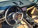 Certified 2025 Porsche Macan image 4