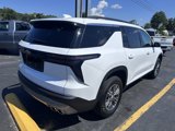 Used 2025 Chevrolet Traverse LT image 3