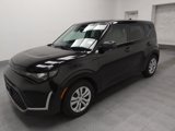 Used 2023 Kia Soul LX image 2