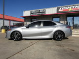 Used 2019 Toyota Camry SE image 2