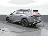 New 2025 Volkswagen Atlas Peak Edition SE image 5