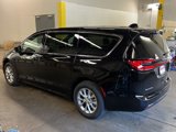New 2025 Chrysler Pacifica Select image 5