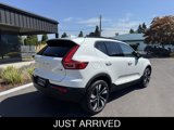 Used 2025 Volvo XC40 B5 Plus image 3