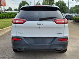 Used 2017 Jeep Cherokee Latitude w/ True North Edition image 5