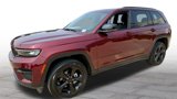Used 2024 Jeep Grand Cherokee Laredo image 2