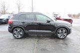 New 2025 Volvo XC40 B5 Ultra w/ Climate Package image 2