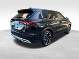 New 2025 Mitsubishi Outlander SE image 3