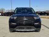 Used 2023 Ford Explorer XLT w/ Equipment Group 202A image 4