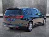 New 2025 Chrysler Pacifica Select image 2