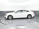 Used 2023 Chevrolet Malibu LT image 2