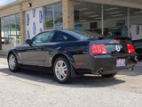 Used 2005 Ford Mustang GT Premium image 3