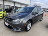 Used 2017 Chrysler Pacifica Touring-L image 2