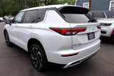 Used 2024 Mitsubishi Outlander AWD image 3
