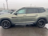 New 2025 Volkswagen Atlas Peak Edition SE image 2