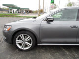 Used 2015 Volkswagen Passat TDI SEL Premium image 4
