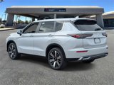 New 2025 Mitsubishi Outlander SE image 2