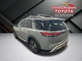 Used 2024 Nissan Pathfinder Platinum image 3