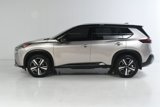 Used 2021 Nissan Rogue Platinum image 4