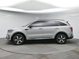 Used 2023 Kia Sorento EX image 2