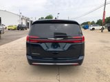 New 2025 Chrysler Pacifica Select image 5