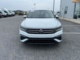 Used 2024 Volkswagen Tiguan SE w/ Panoramic Sunroof Package image 3