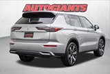 New 2025 Mitsubishi Outlander SE image 4