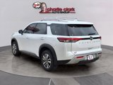 New 2025 Nissan Pathfinder SL image 3
