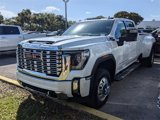 New 2025 GMC Sierra 3500 Denali w/ Denali Reserve Package image 4